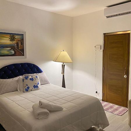 Only Room By Merengue House, 8 Minutos Airport Monte Adentro  Zewnętrze zdjęcie