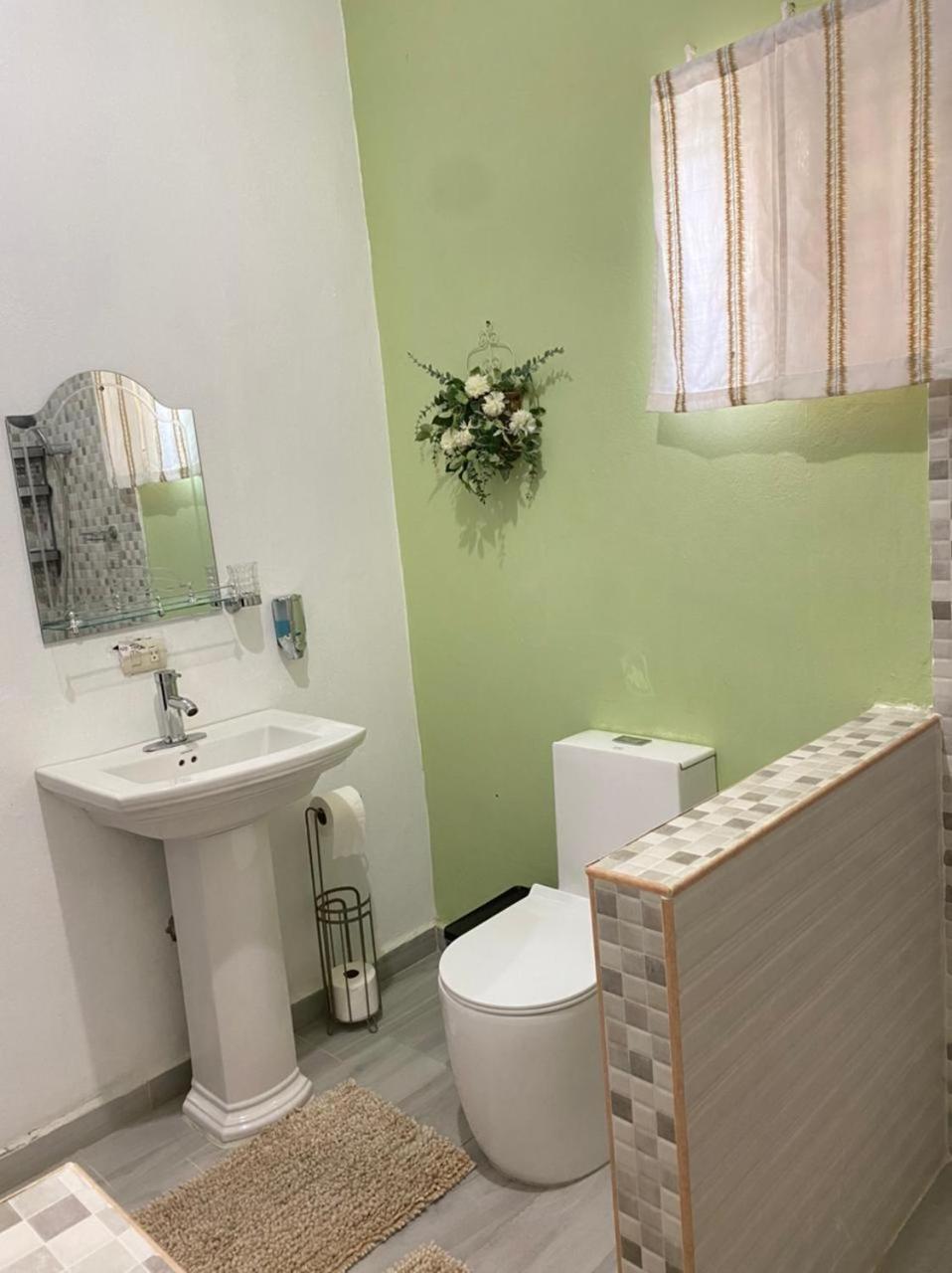 Only Room By Merengue House, 8 Minutos Airport Monte Adentro  Zewnętrze zdjęcie